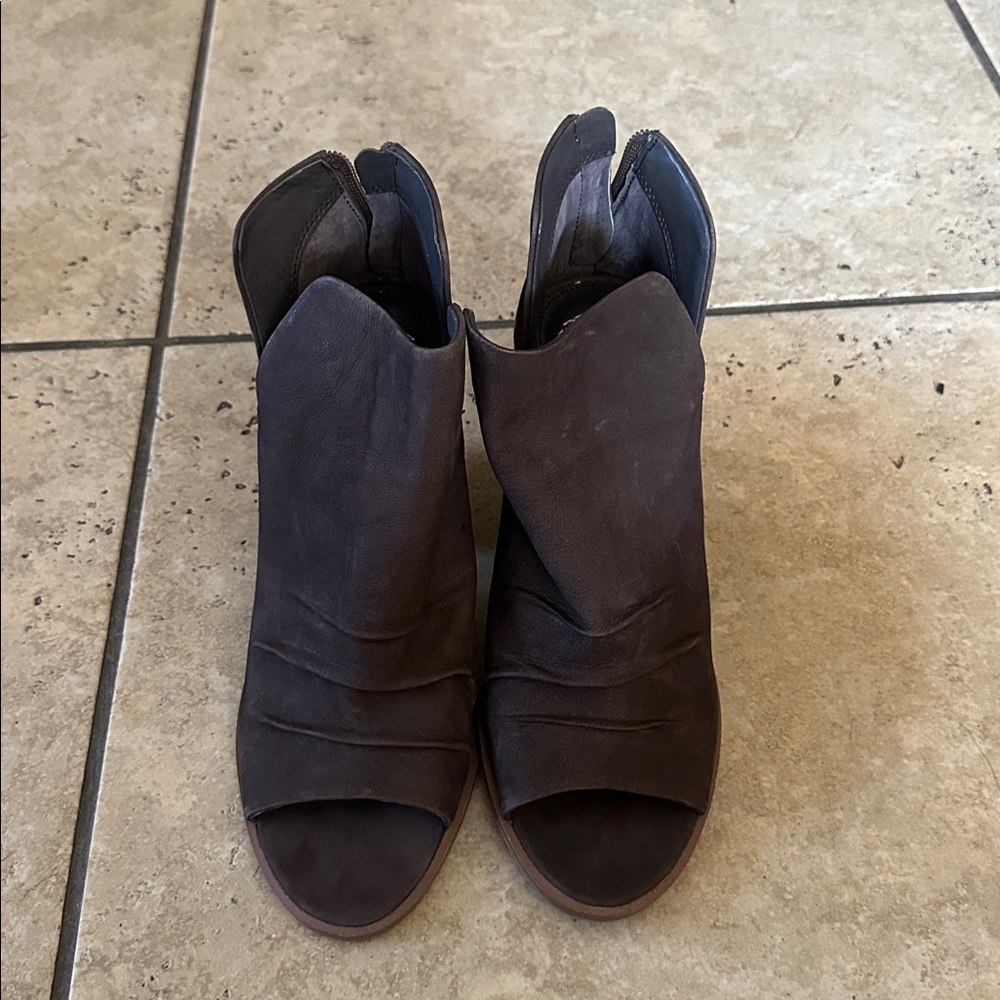Vince Camuto Dark Brown Peep Toe Ankle Boots W10